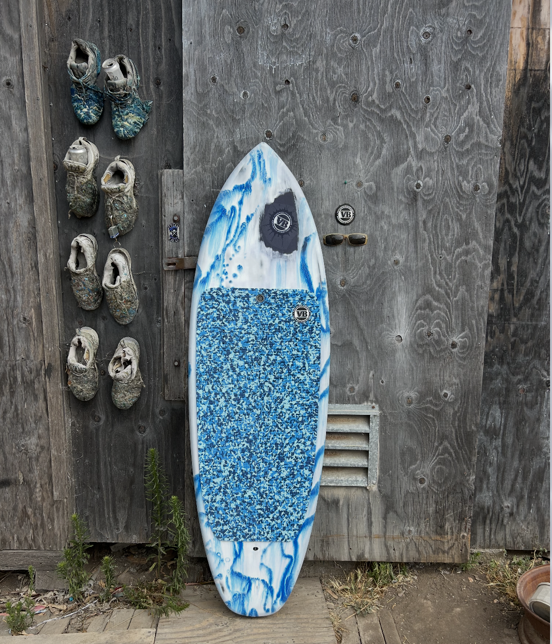 Mid Length 2 foilboard top/deck view by Vince Broglio